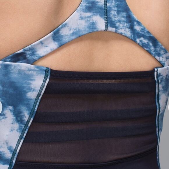 Lululemon Womens Tank Sz 8 Mesh With Me Top Naval Blue‎ Seaside Silver Fox Lake - Picture 2 of 9